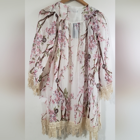 Urban Mix Floral Print Cover up - Picture 2 of 4